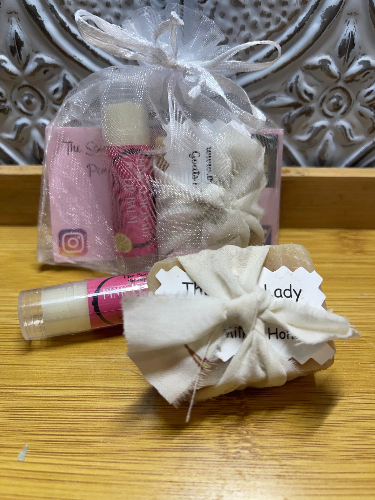 1 Limited Edition Mini Gift Set- Mini Soap & Lip Balm