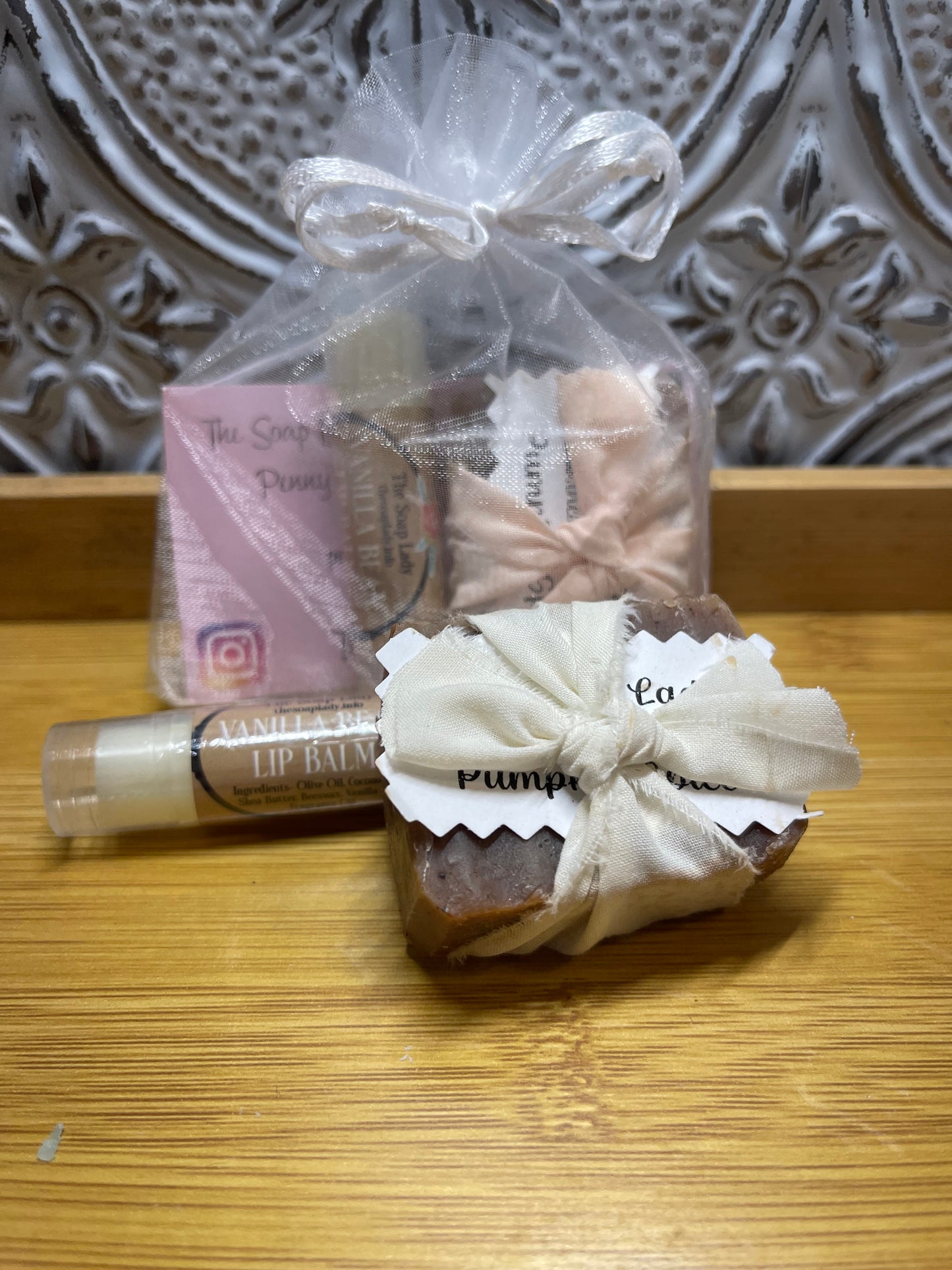 1 Limited Edition Mini Gift Set- Mini Soap & Lip Balm